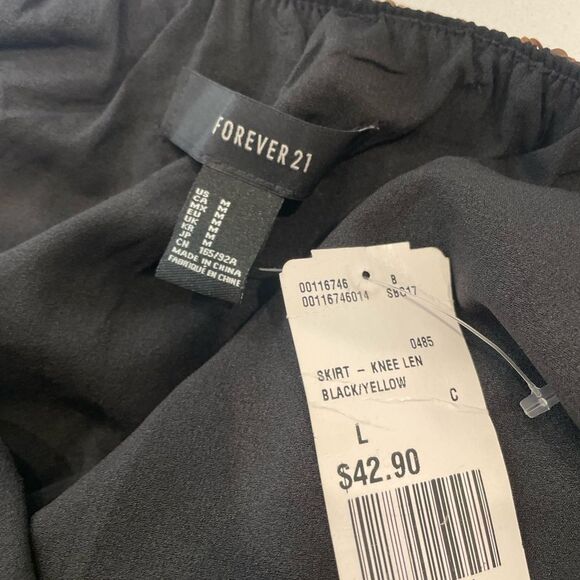 Forever 21 Black and Gold Sequin Pencil Skirt - Picture 5 of 5